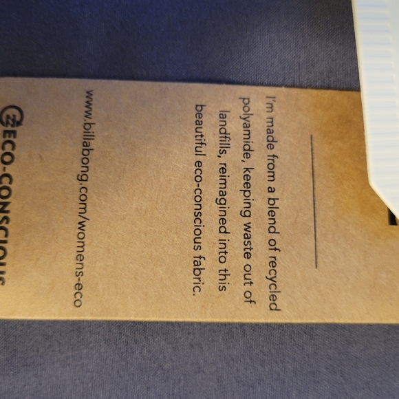 NWT - Billabong Women's Pastel Greem Bikni Top - NWT - Picture 11 of 13